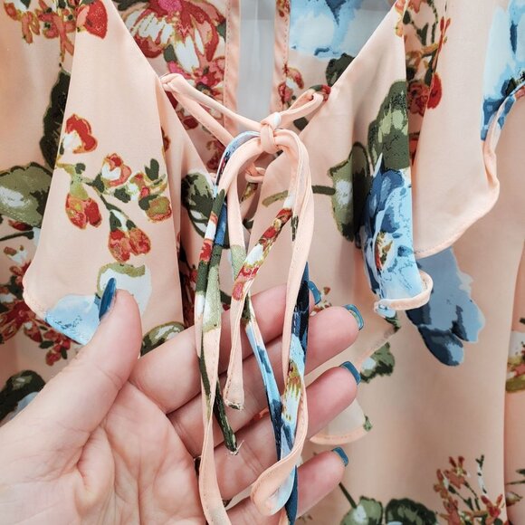My Michelle Bell Sleeve Ruffle Blouse Size M Floral 3/4 Sleeve Peach Blue Career - Picture 9 of 16